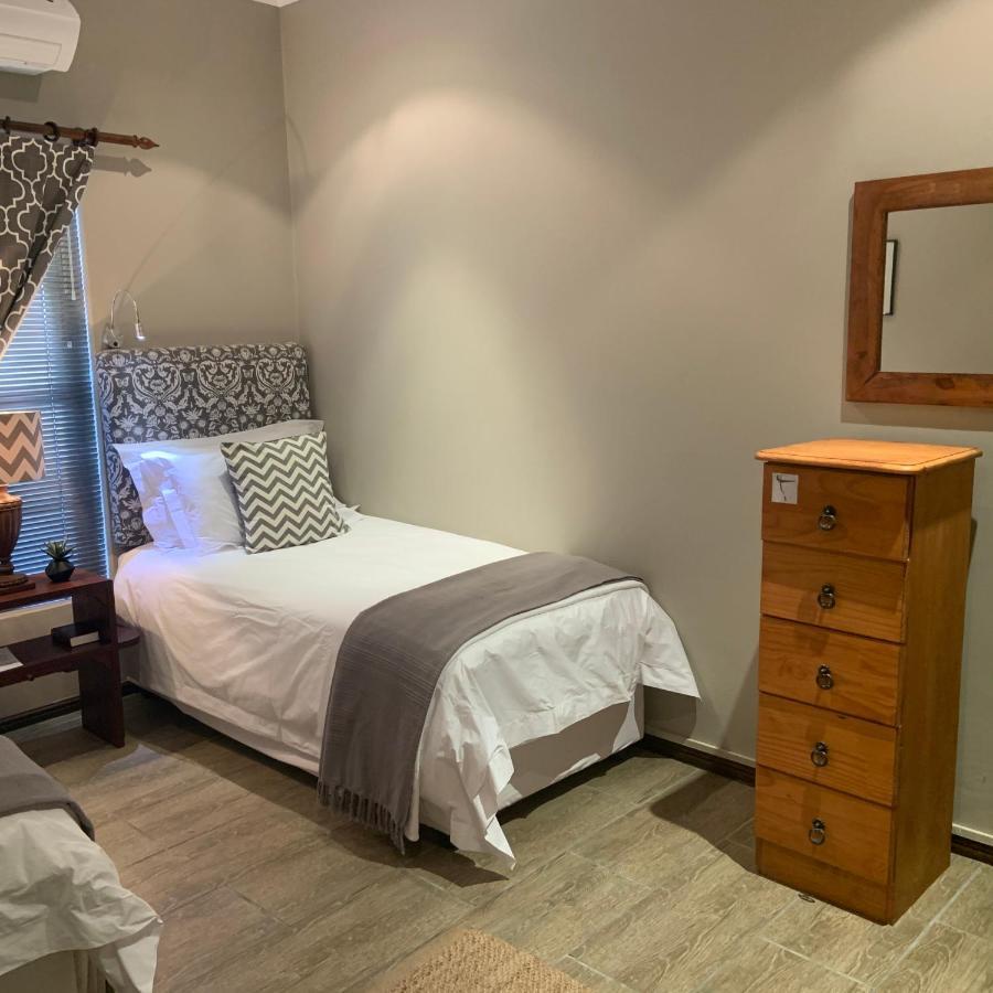 La Gratitude Self Catering Cottage 弗朗斯胡克 外观 照片